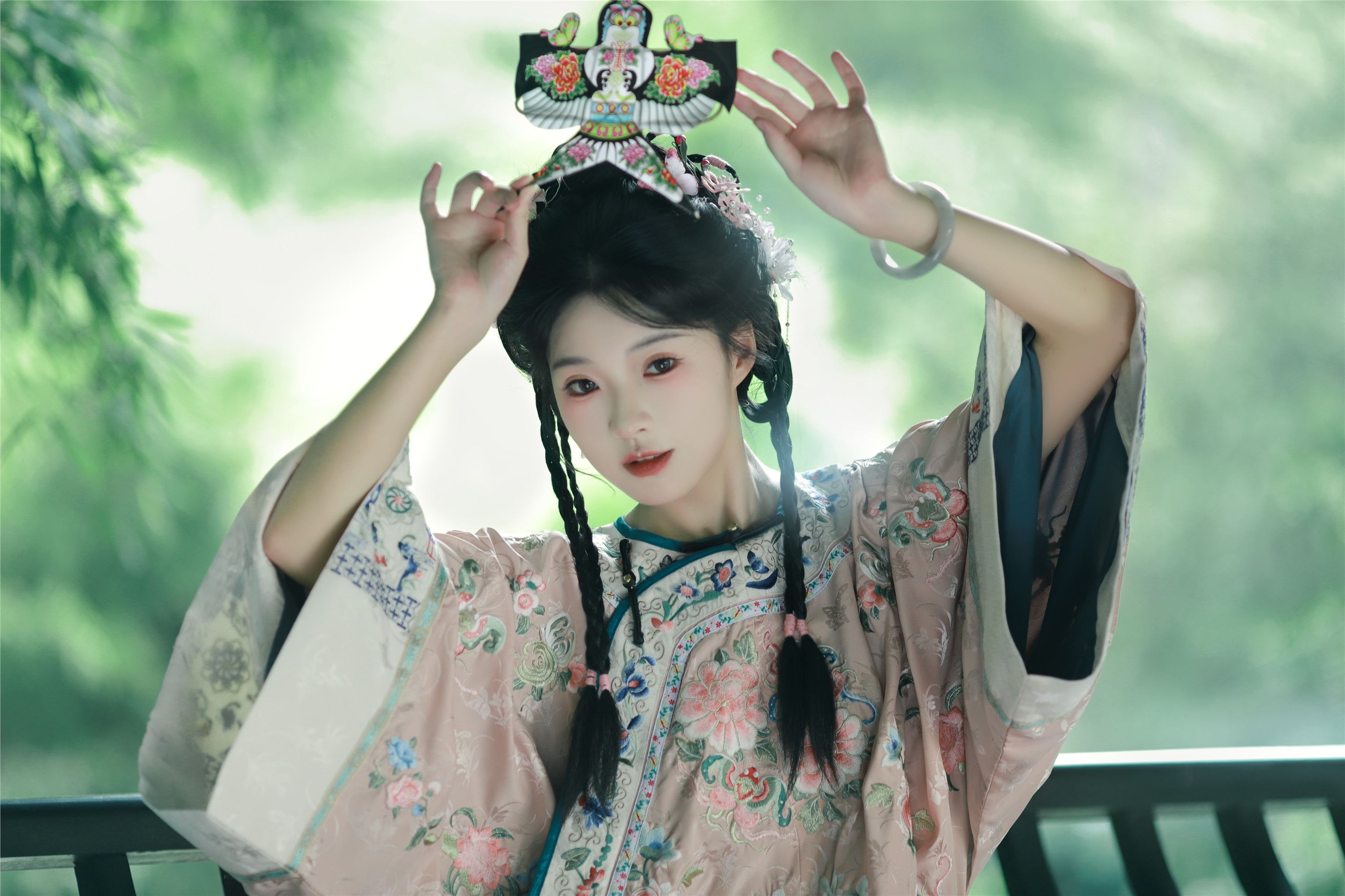 YITUYU艺图语 2025.01.27 盛夏 秋子梨